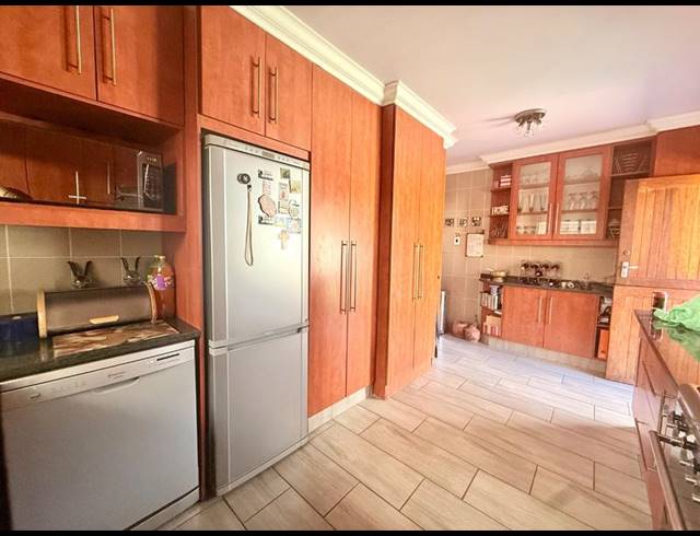 3 BEDROOM HOUSE FOR SALE IN VANDERBIJLPARK CW 5
